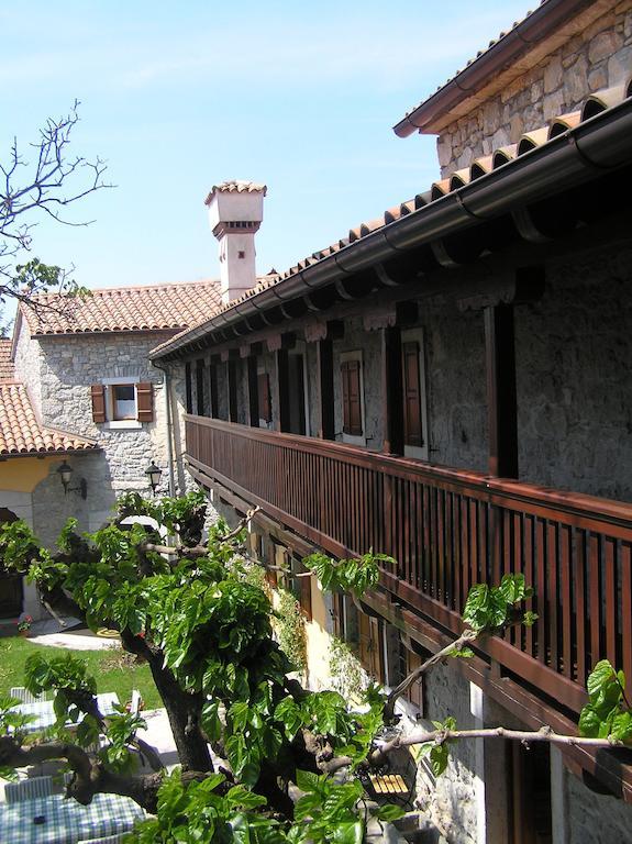 Guesthouse Domacija Sajna Sežana Kamer foto